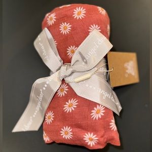 NWT Angel Dear Swaddle